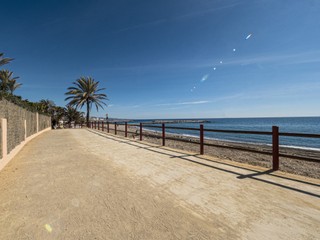 Frontline beach appartment in Puerto Banús, Marbella : a Luxury Condominium  for Sale - Marbella, Málaga Property ID:1873