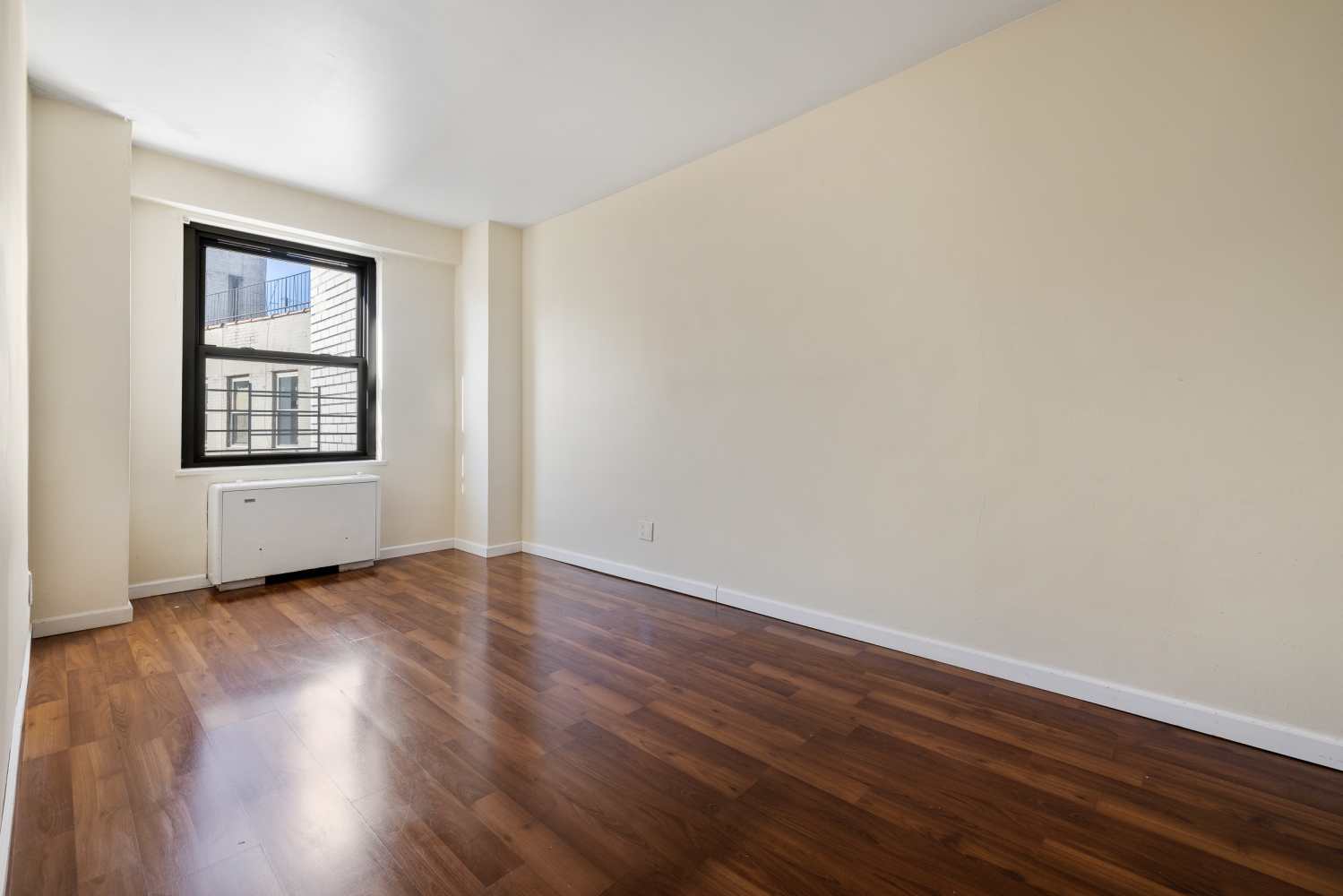 6. 1020 Grand Concourse