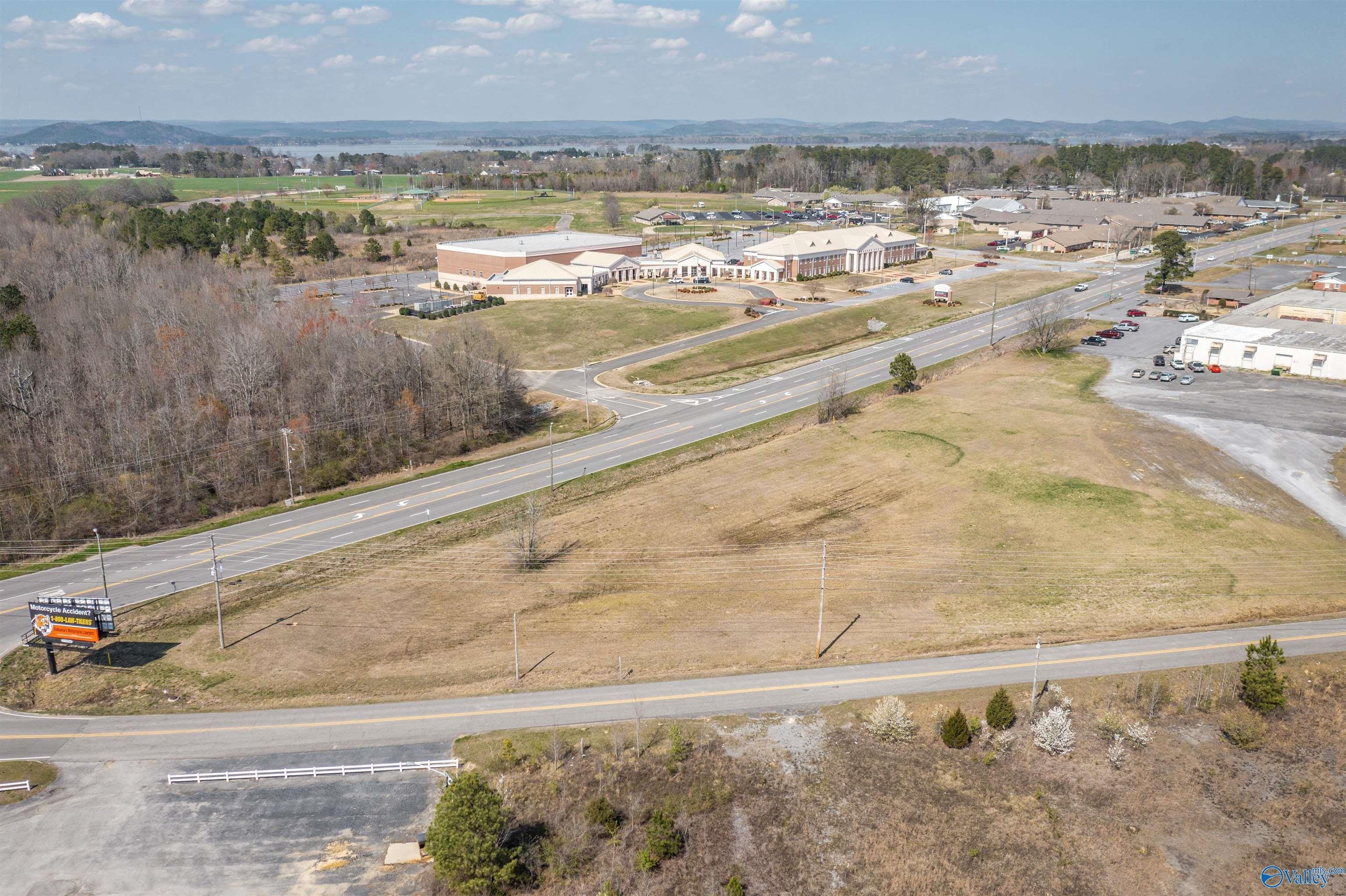 4. 798-2 Cedar Bluff Road