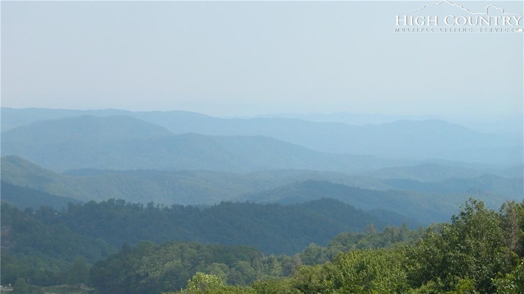 10. 111 Acres - Blowing Rock Boulevard