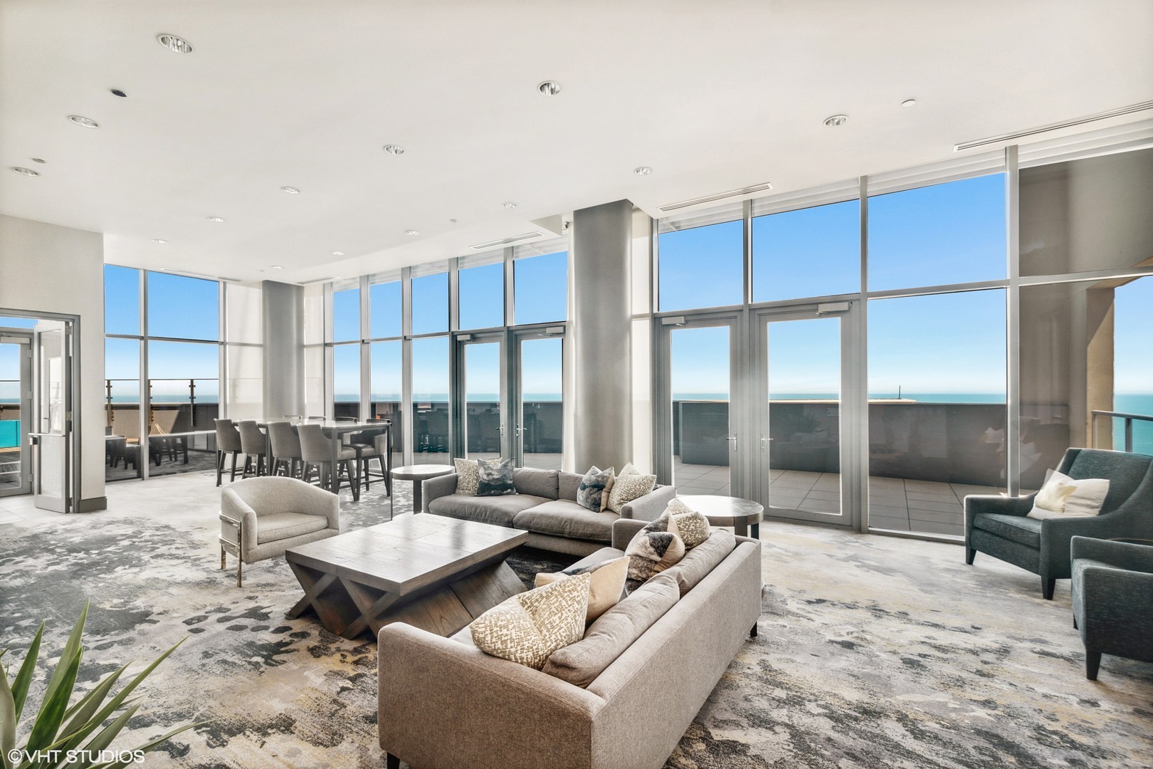 31. 600 N Lake Shore Drive