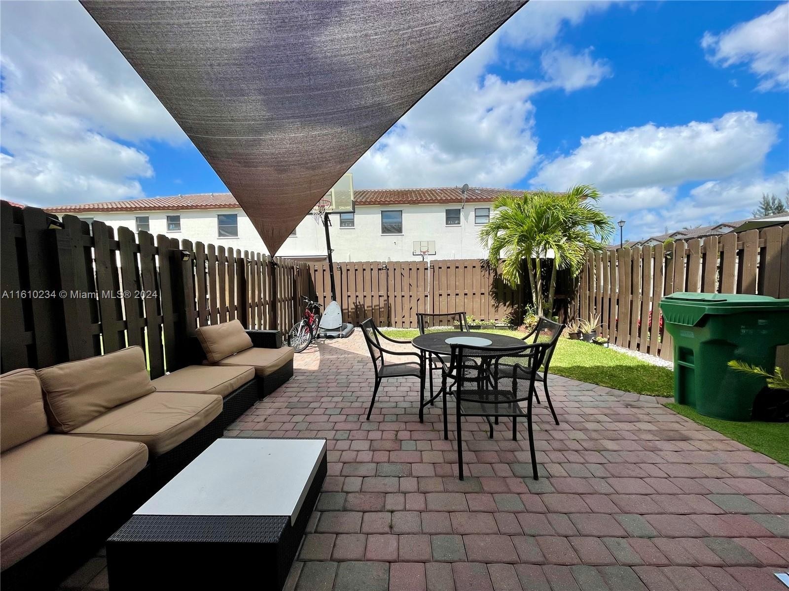 31. 8886 NW 102nd Pl