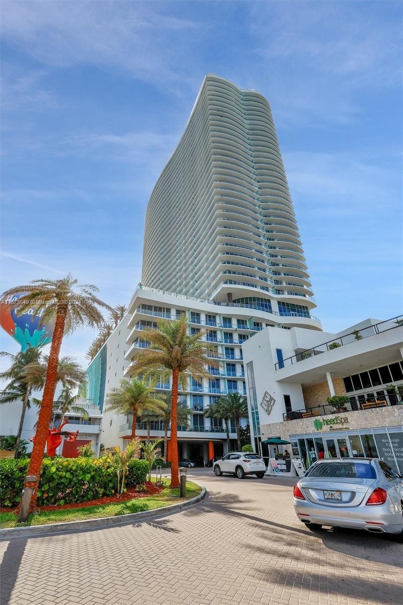 3. 4111 S Ocean Dr