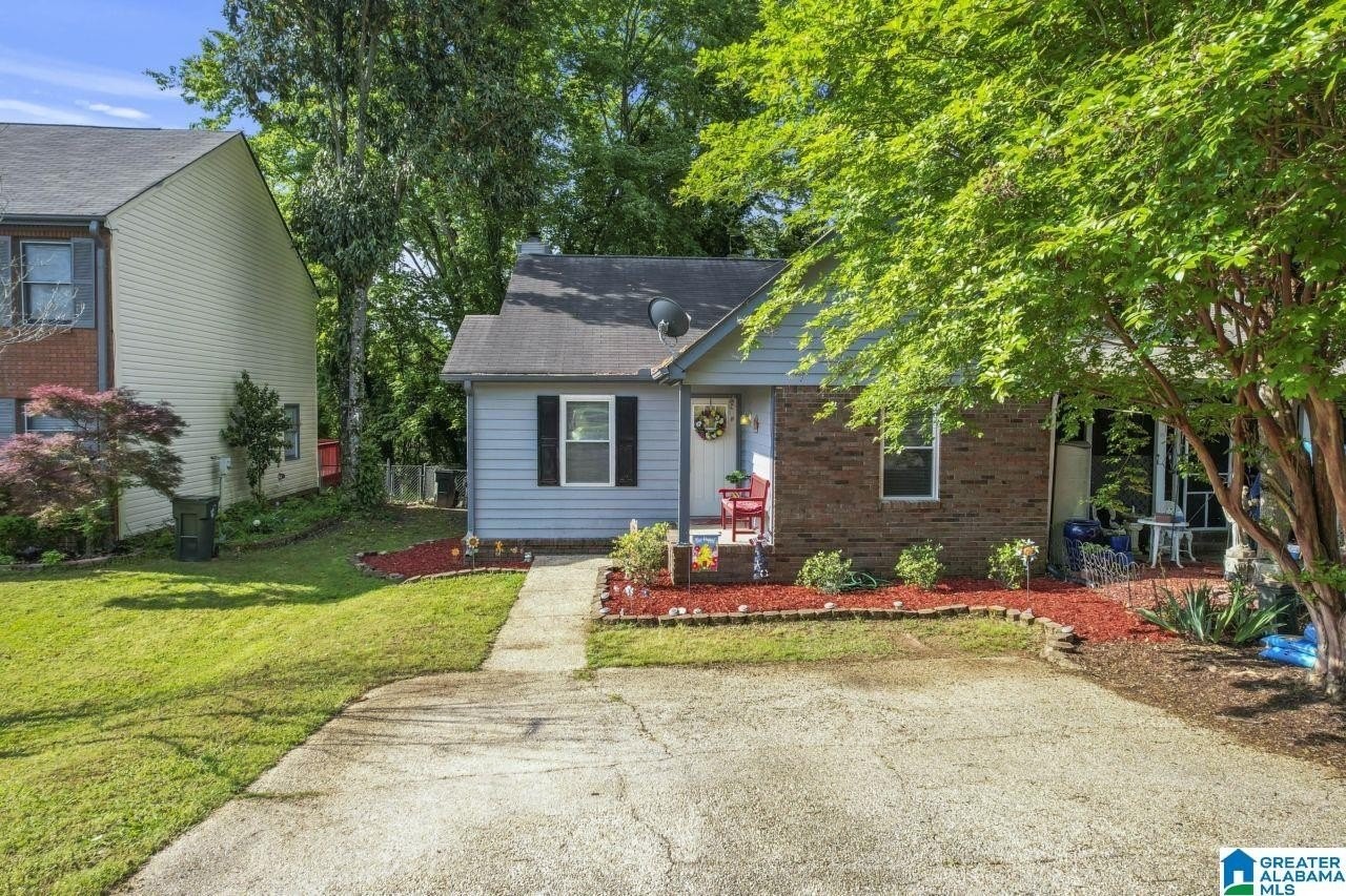 2. 619 Cahaba Manor Trail