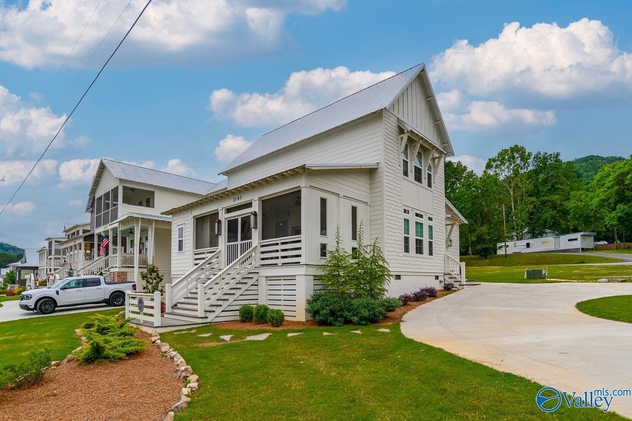 1. 3147 Hardin Road