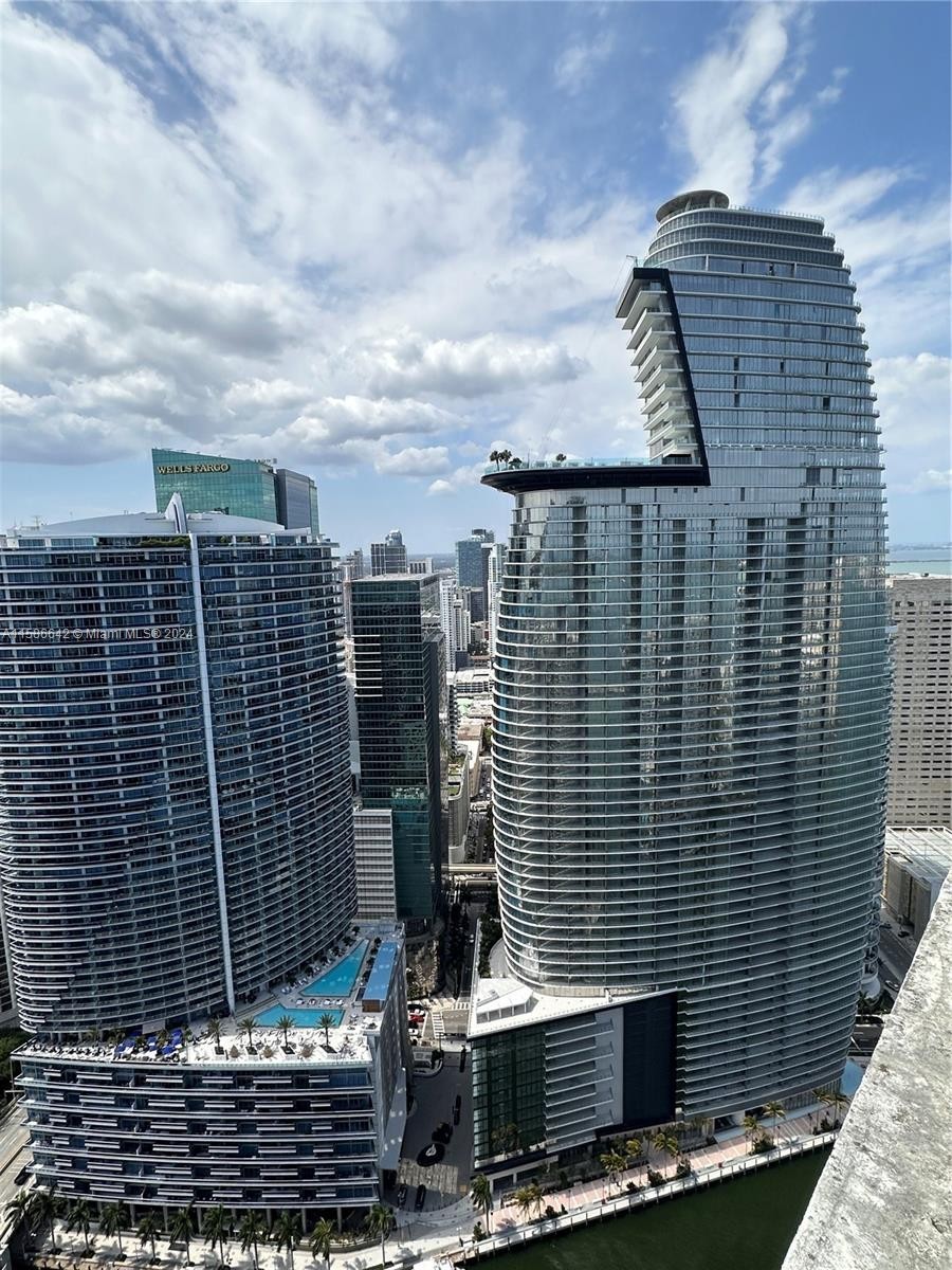 13. 465 Brickell Ave