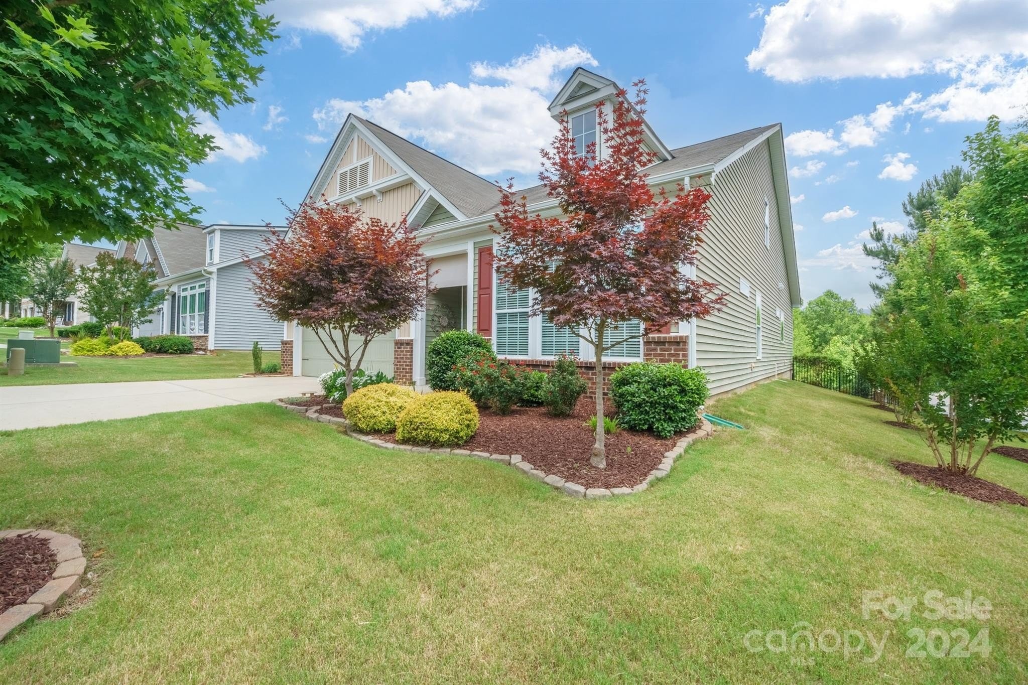 2. 3406 Streamside Drive