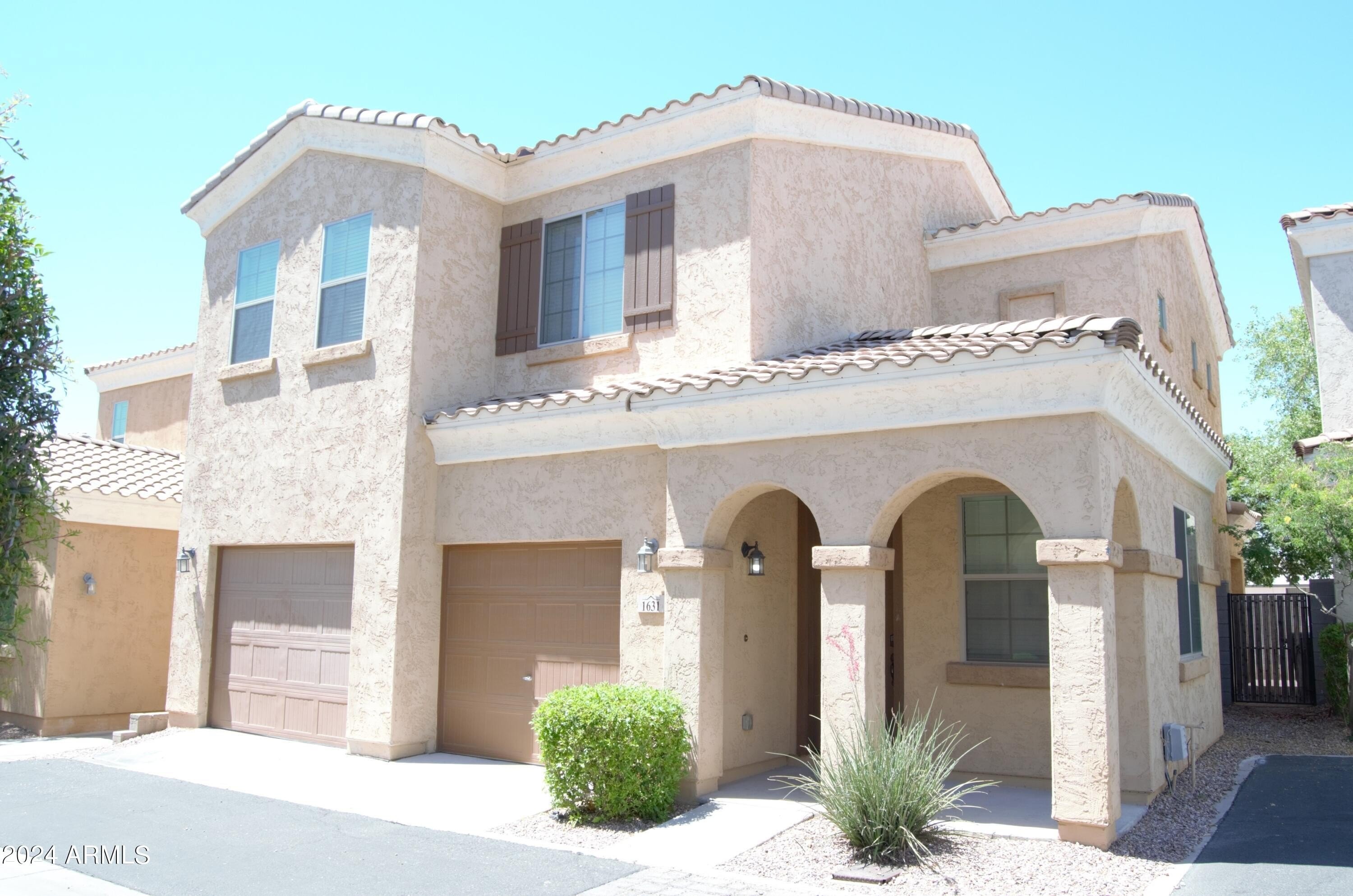 1. 1631 S Desert View Place