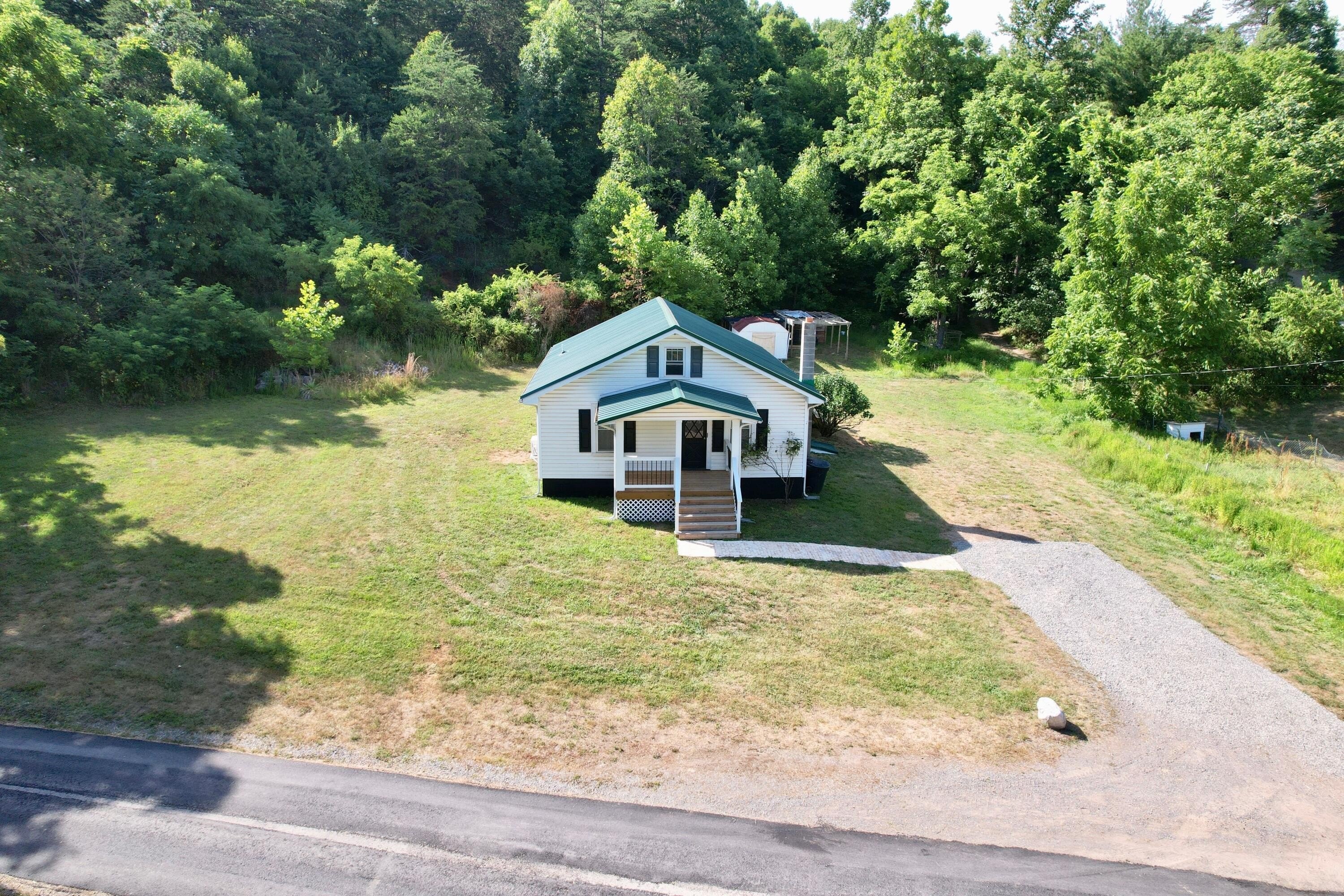 2. 4883 Bohon Hollow Rd