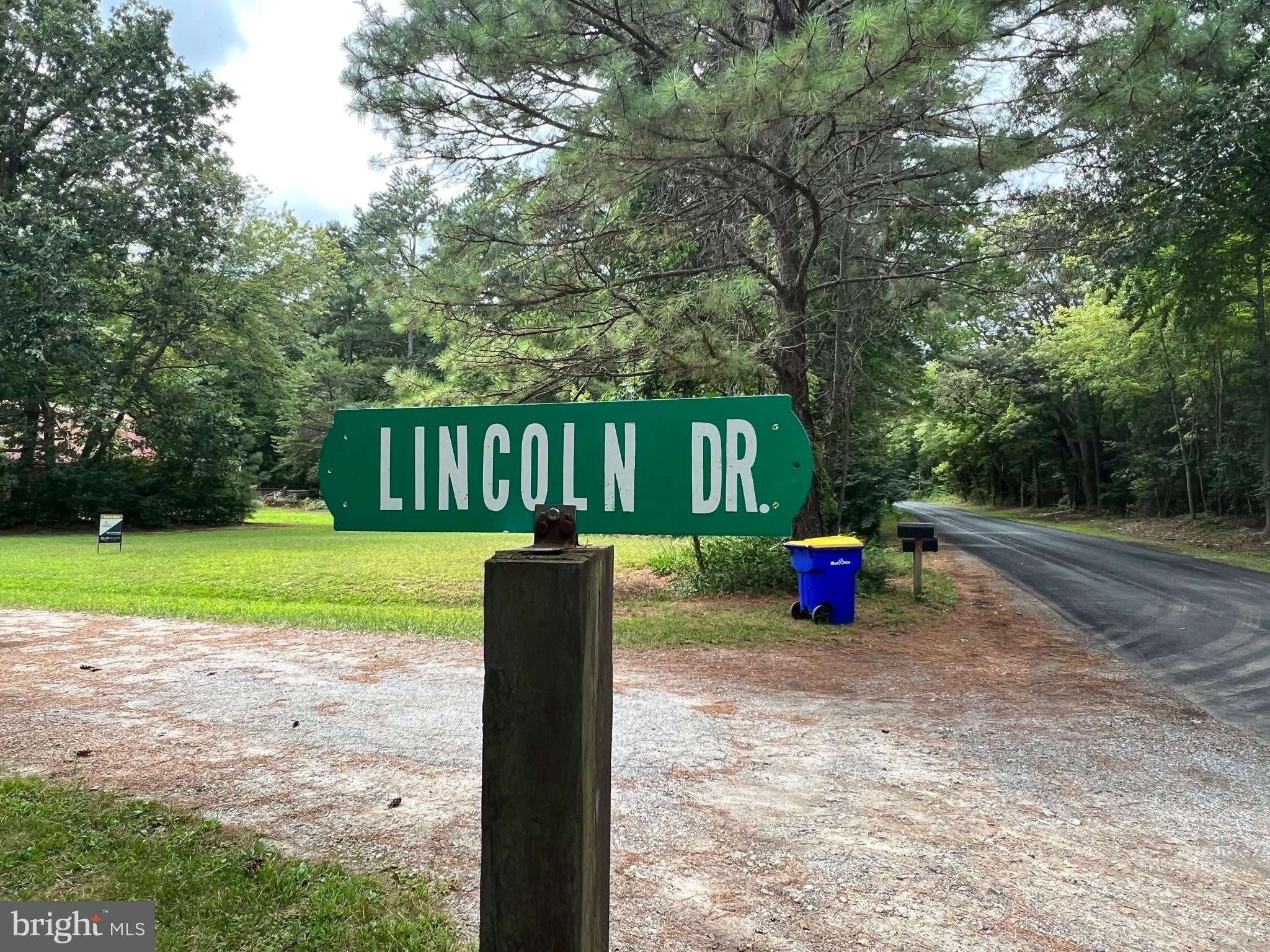 2. 4 Lincoln Drive