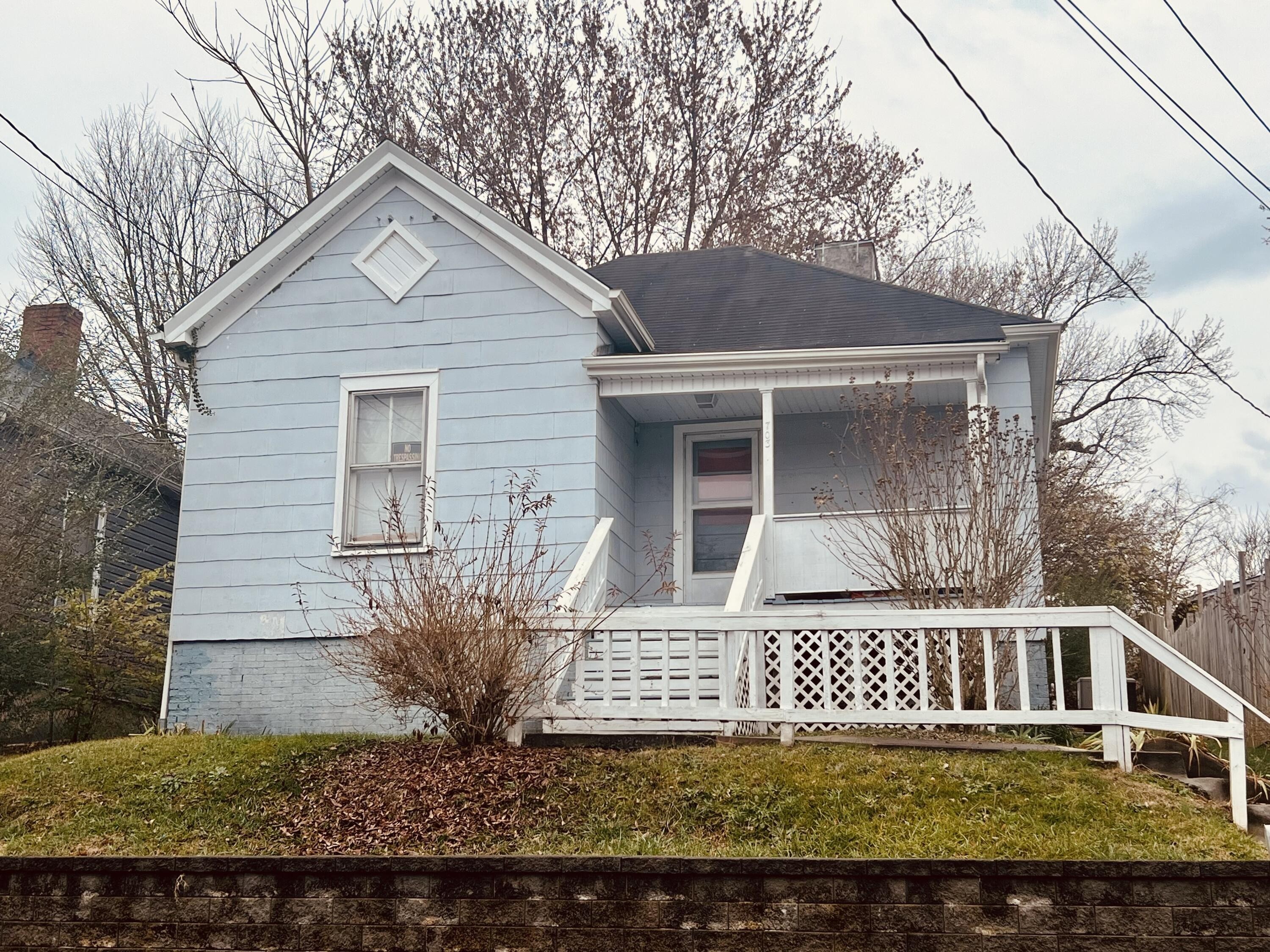 1. 703 Portsmouth Avenue
