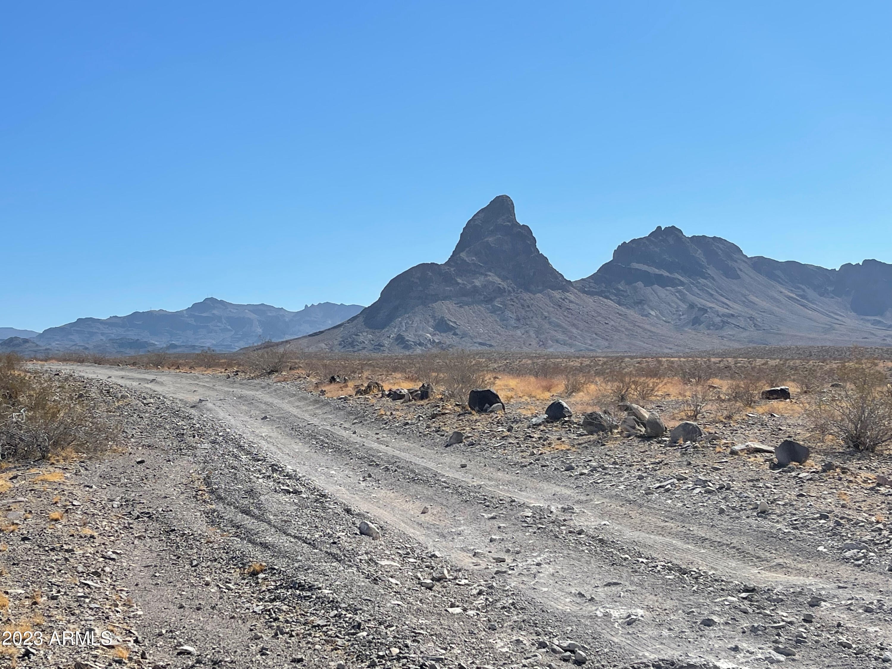 3. 000 S 41 Acres Mohave Milltown Trail