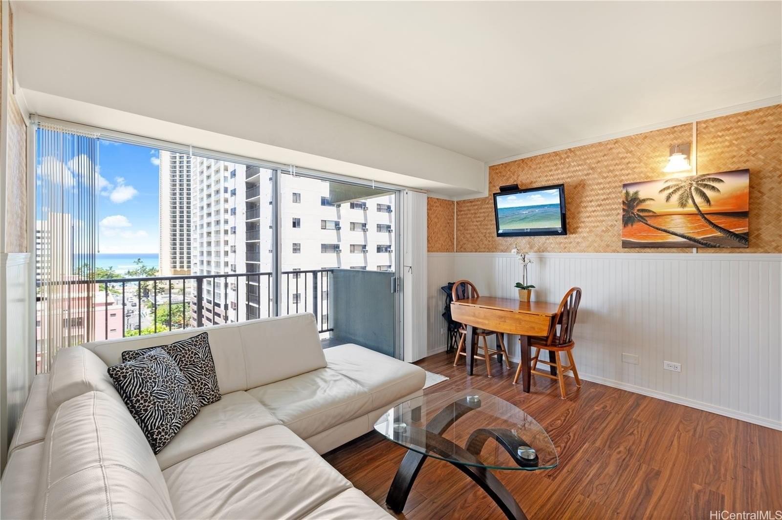 5. 2440 Kuhio Avenue