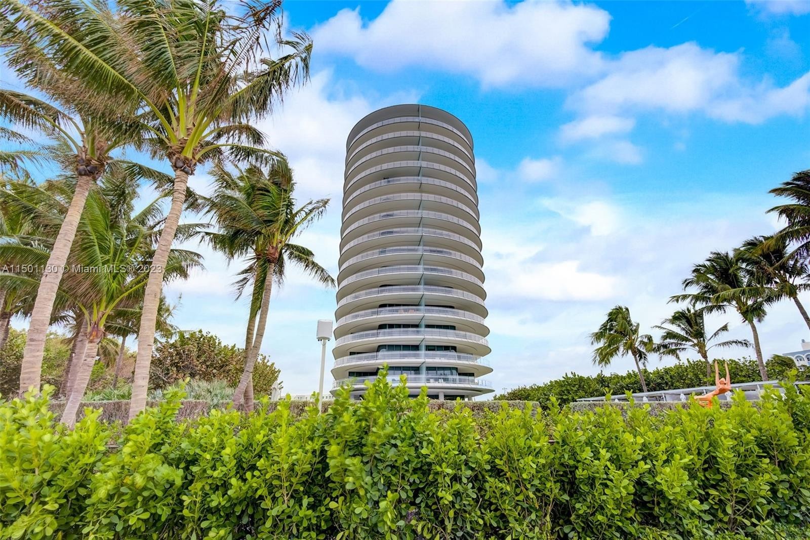 21. 8701 Collins Ave