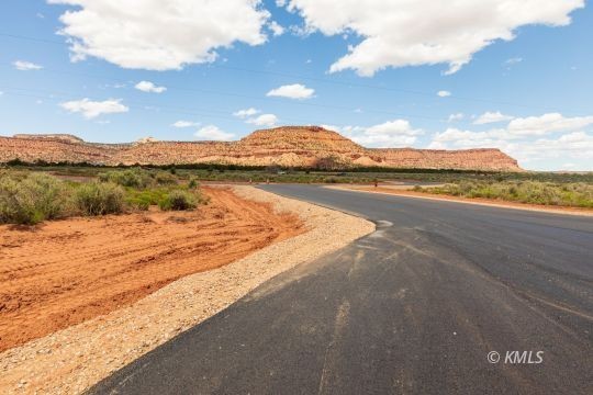 2. Lot 19 Lone Spur Cir