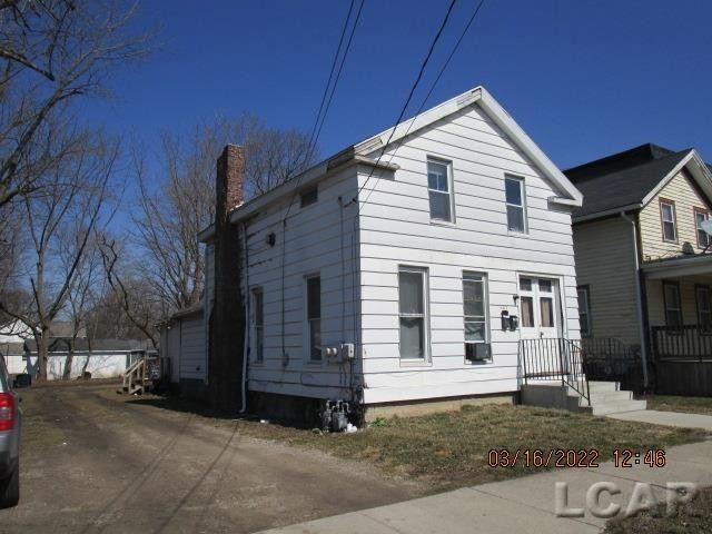 2. 603 E Maumee Street