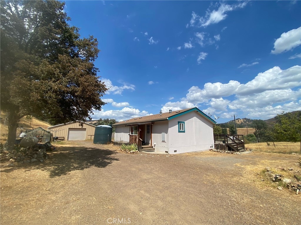 1. 1563 Old Long Valley Road
