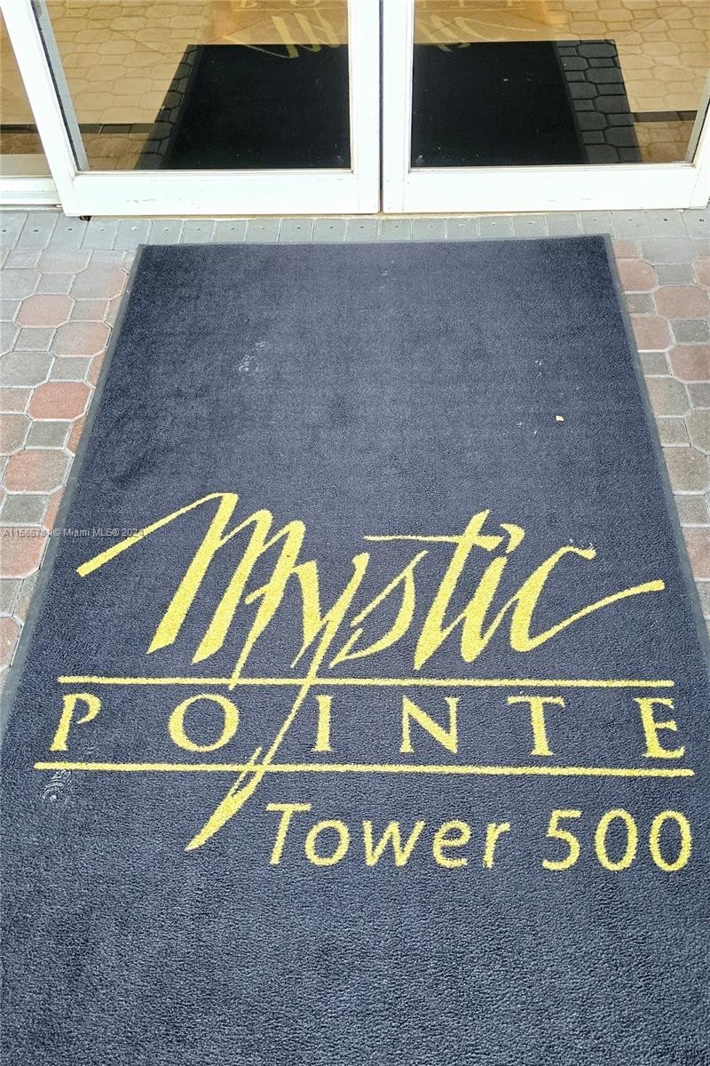 27. 3530 Mystic Pointe Dr
