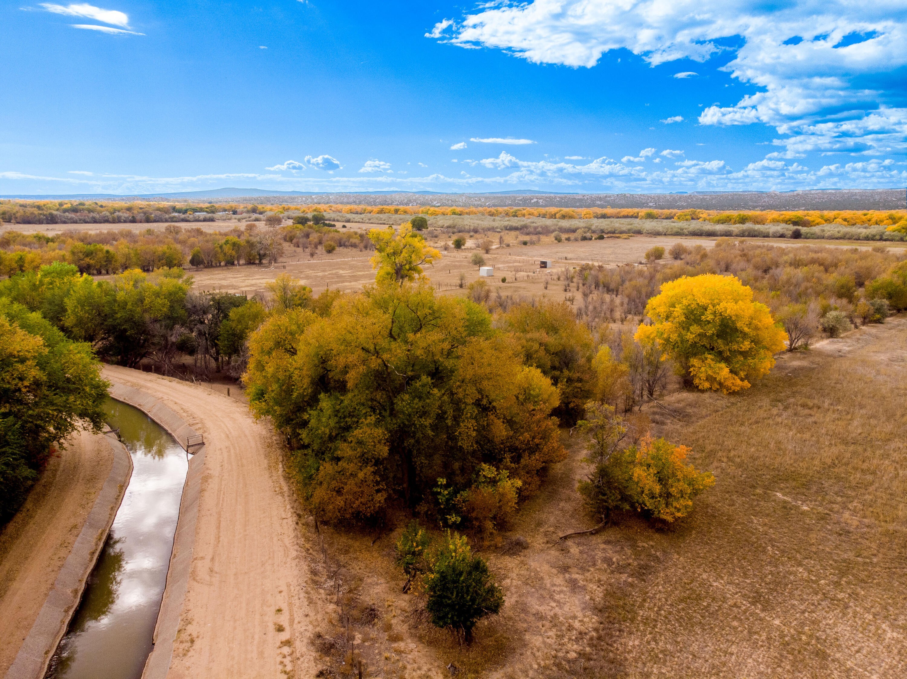 16. 000 Cochiti E Side Main Canal