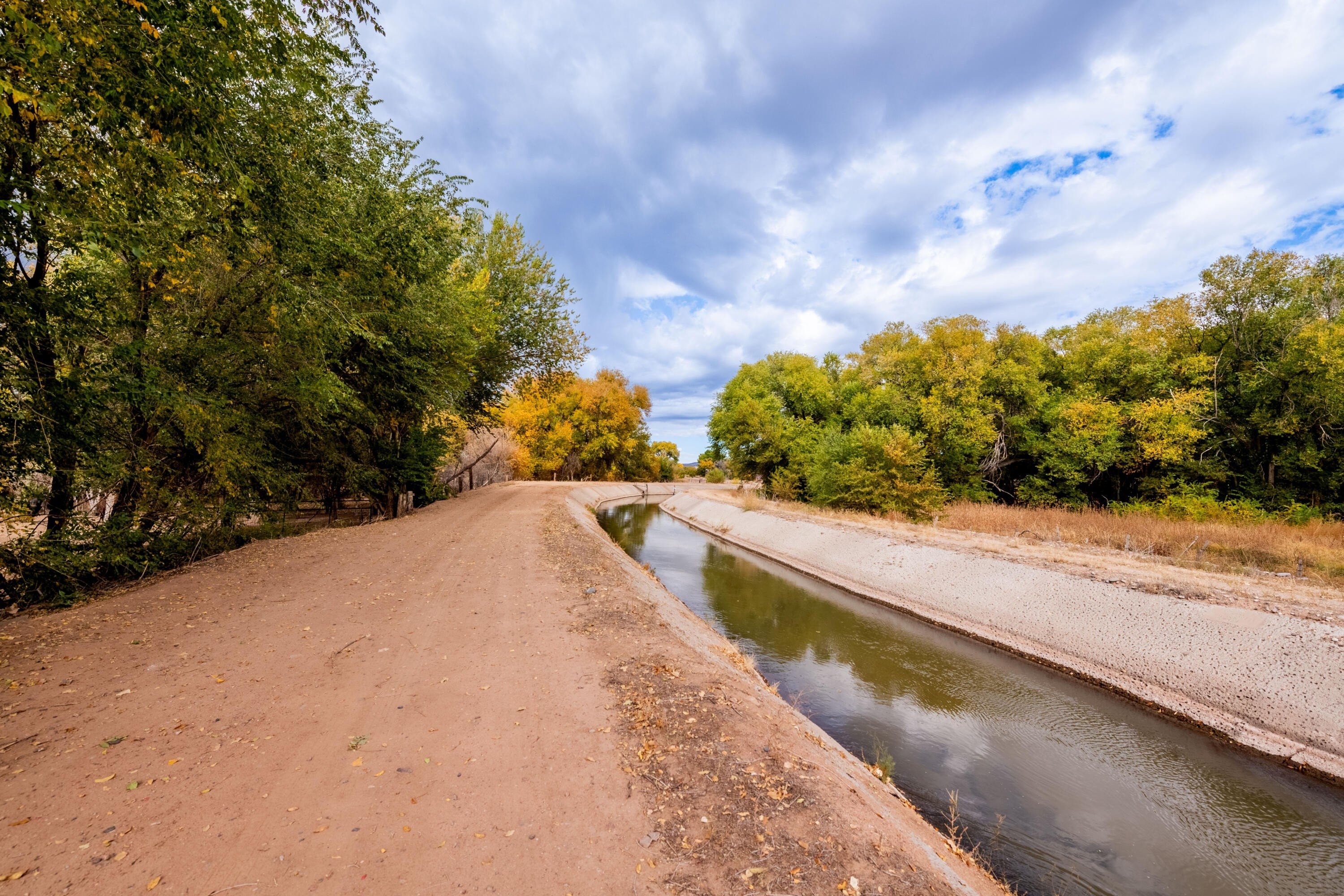 2. 000 Cochiti E Side Main Canal