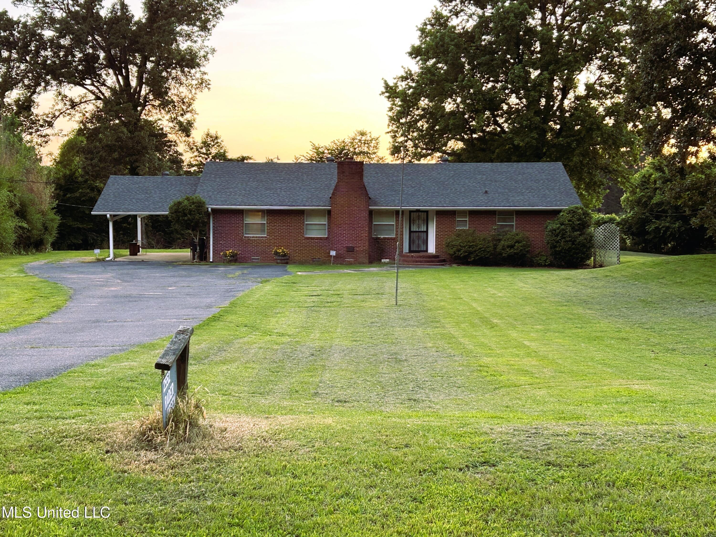 2. 2552 Rader Creek Road