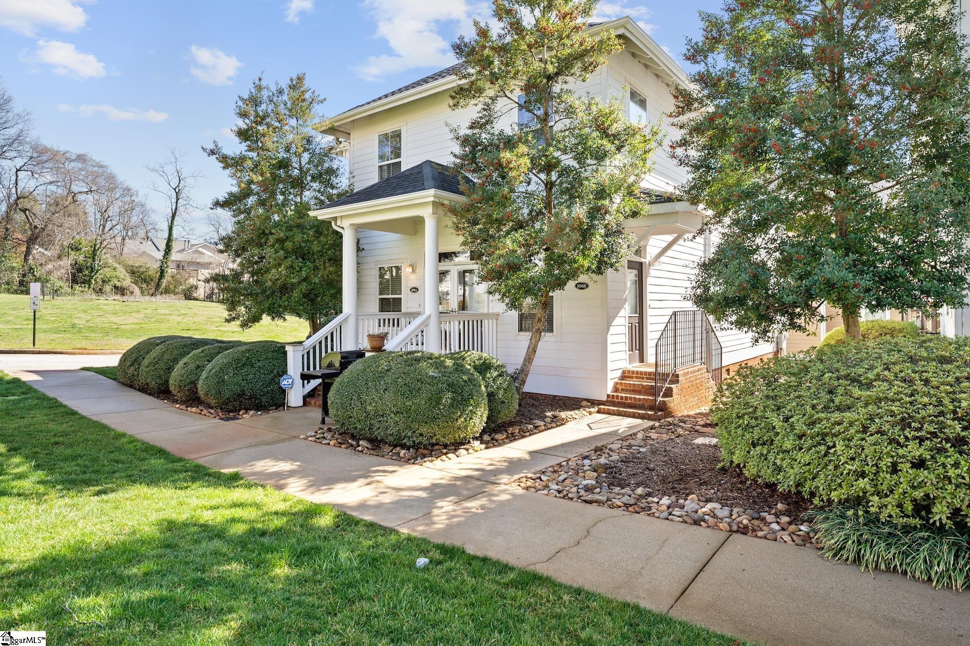 1. 106b Woodside Circle