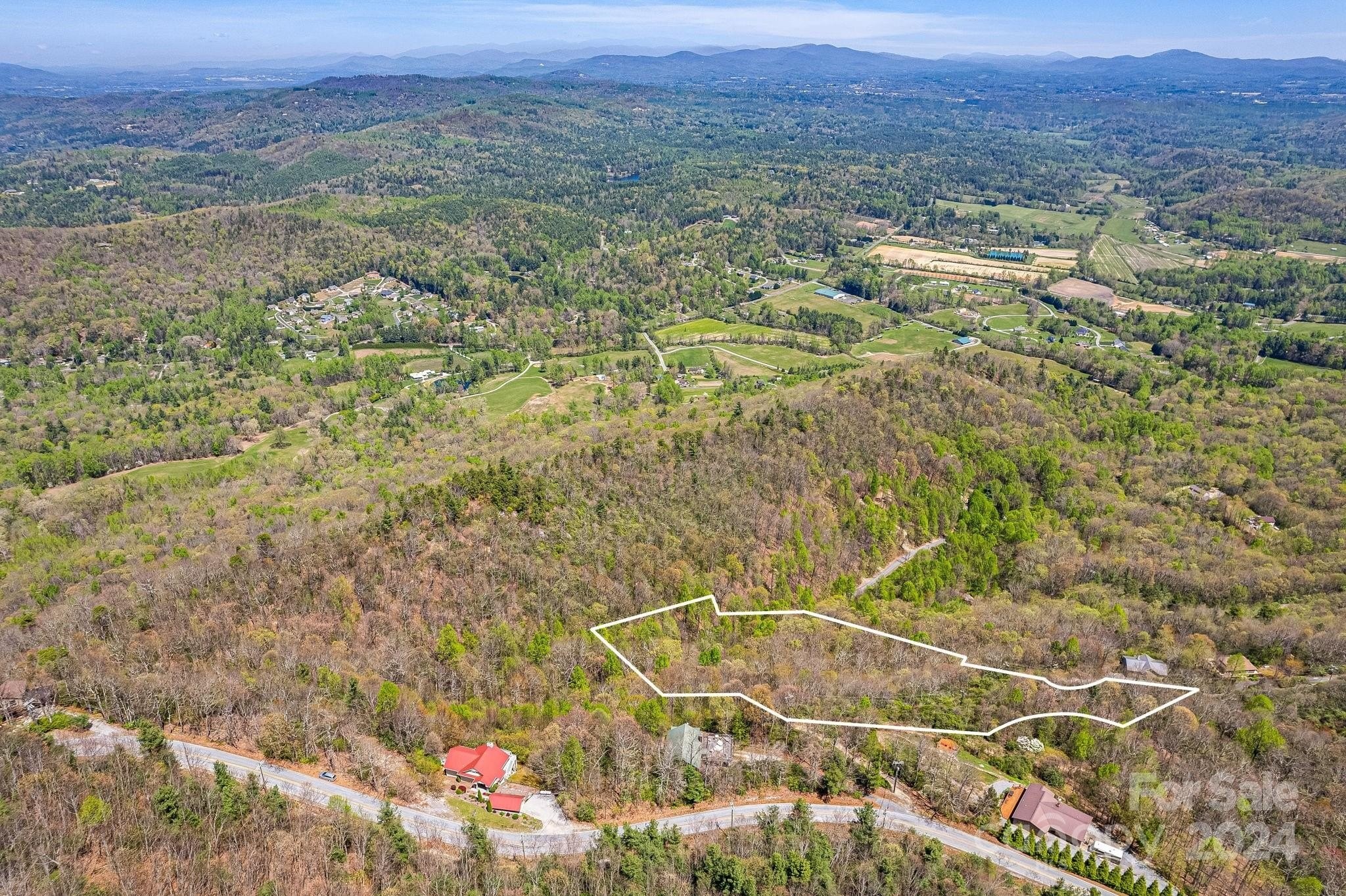 1. 000 Pinnacle Mountain Road