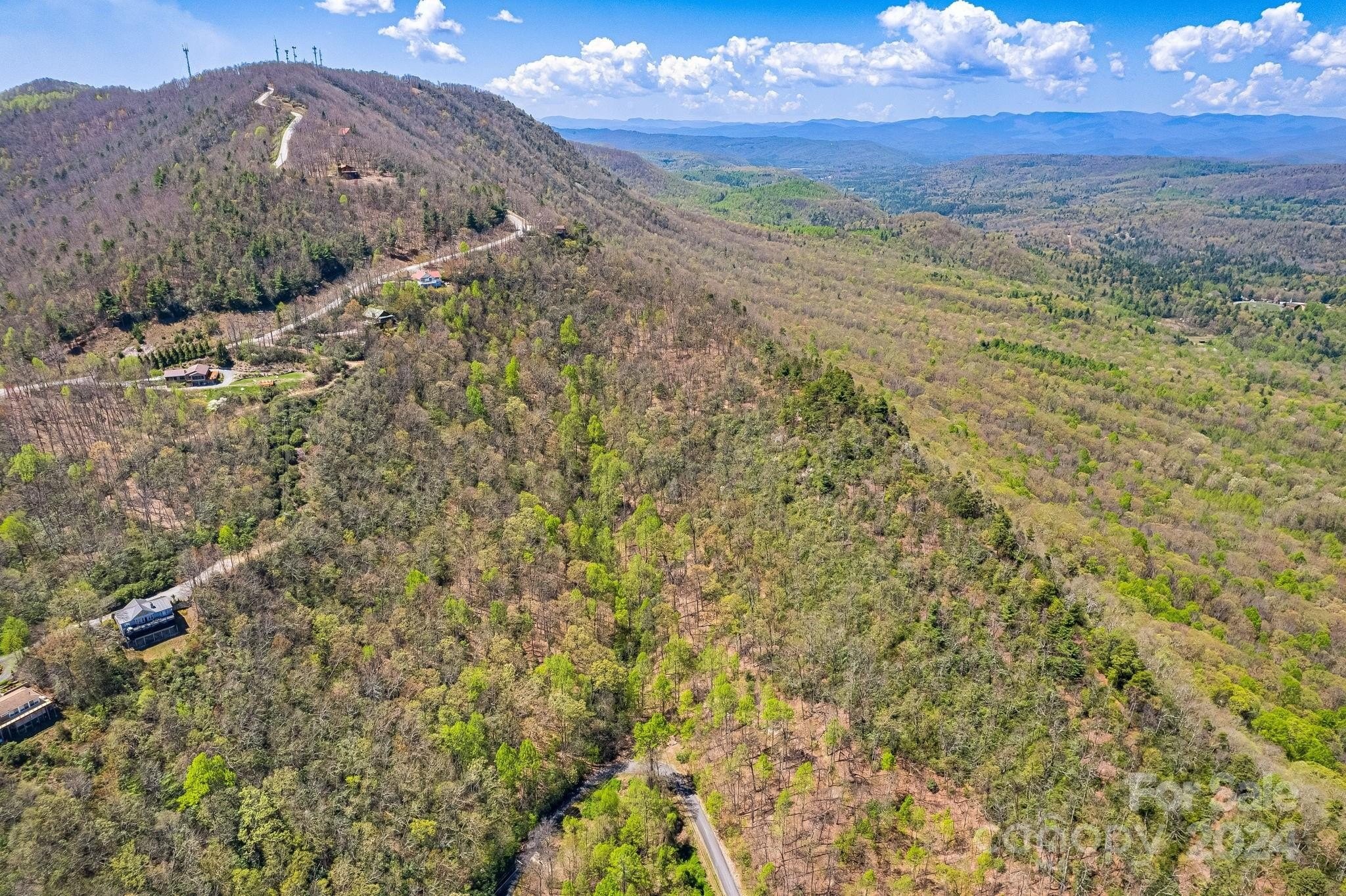 13. 000 Pinnacle Mountain Road