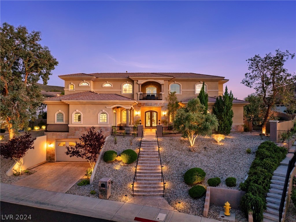 1. 9 Paradise Valley Court