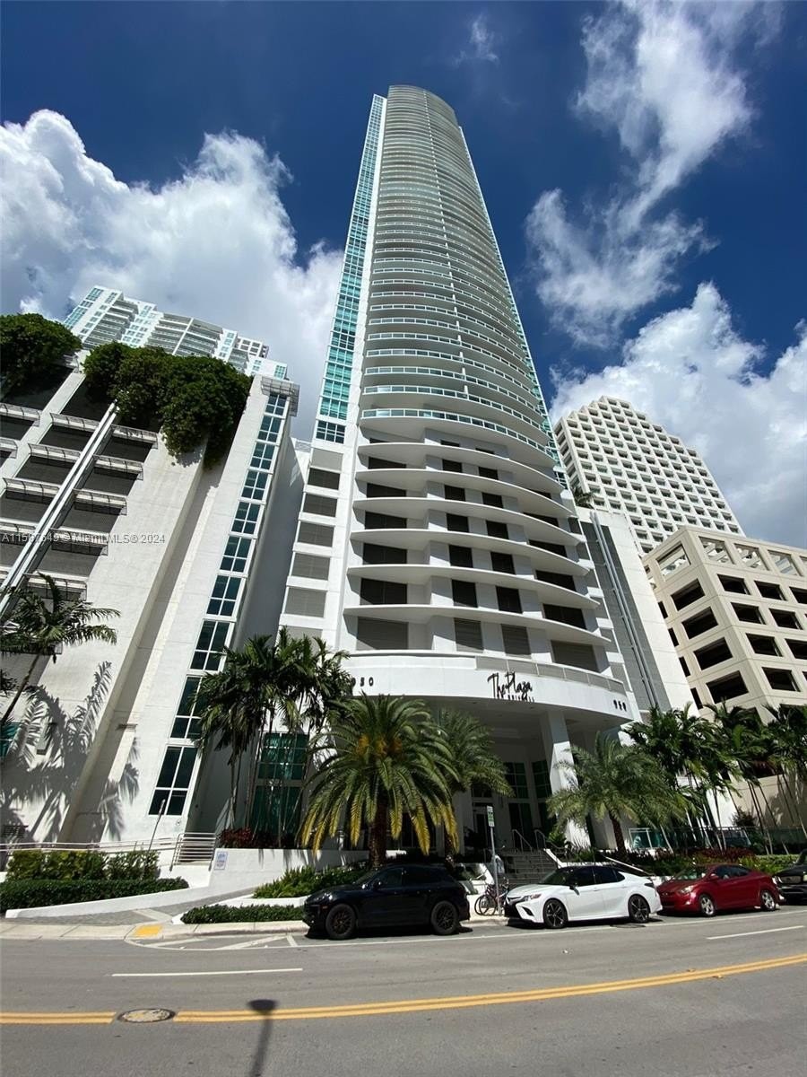 0. 950 Brickell Bay Dr