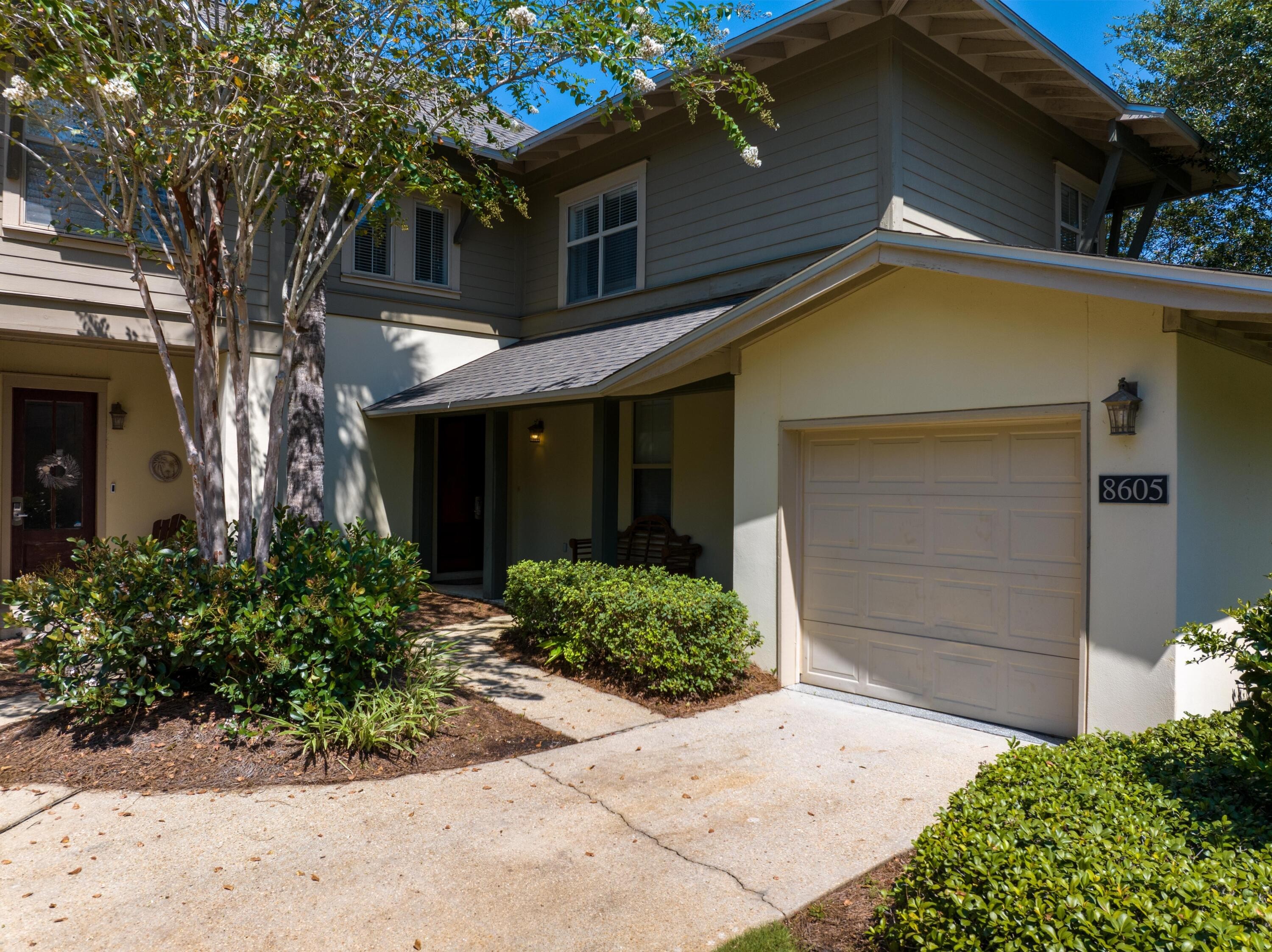 1. 8605 Magnolia Bay Lane