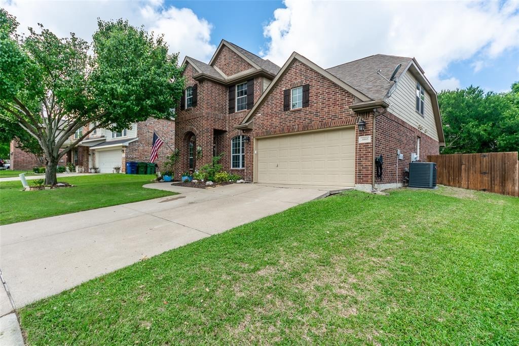 3. 3805 Hickory Bend Trail