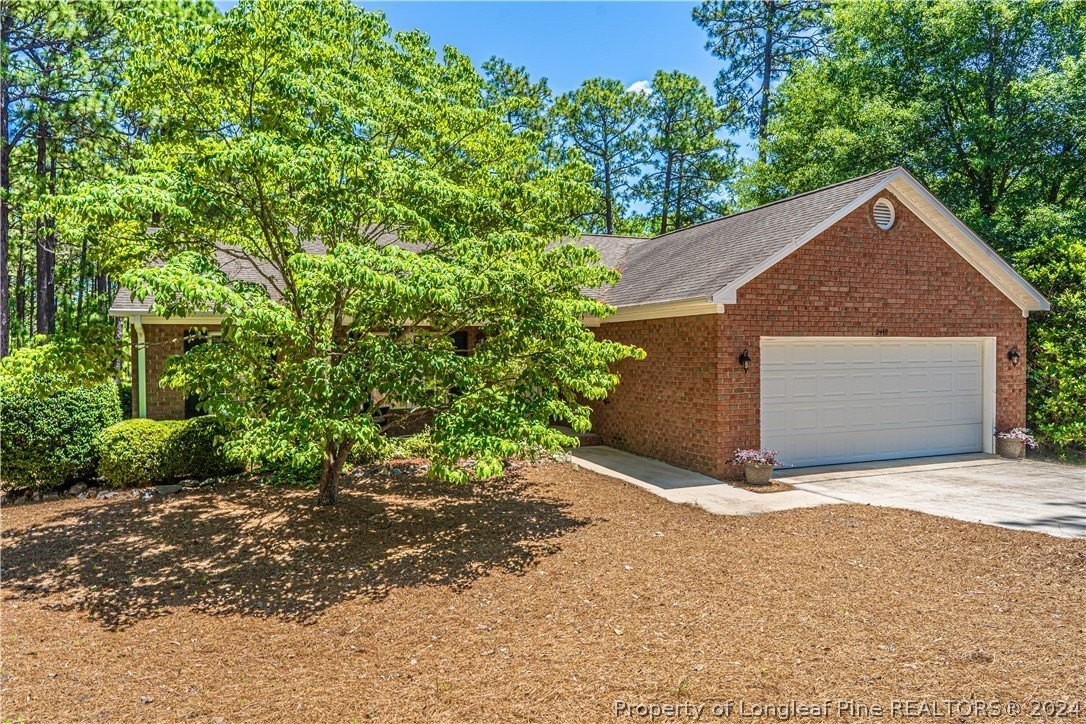 2. 2440 Longleaf Drive W