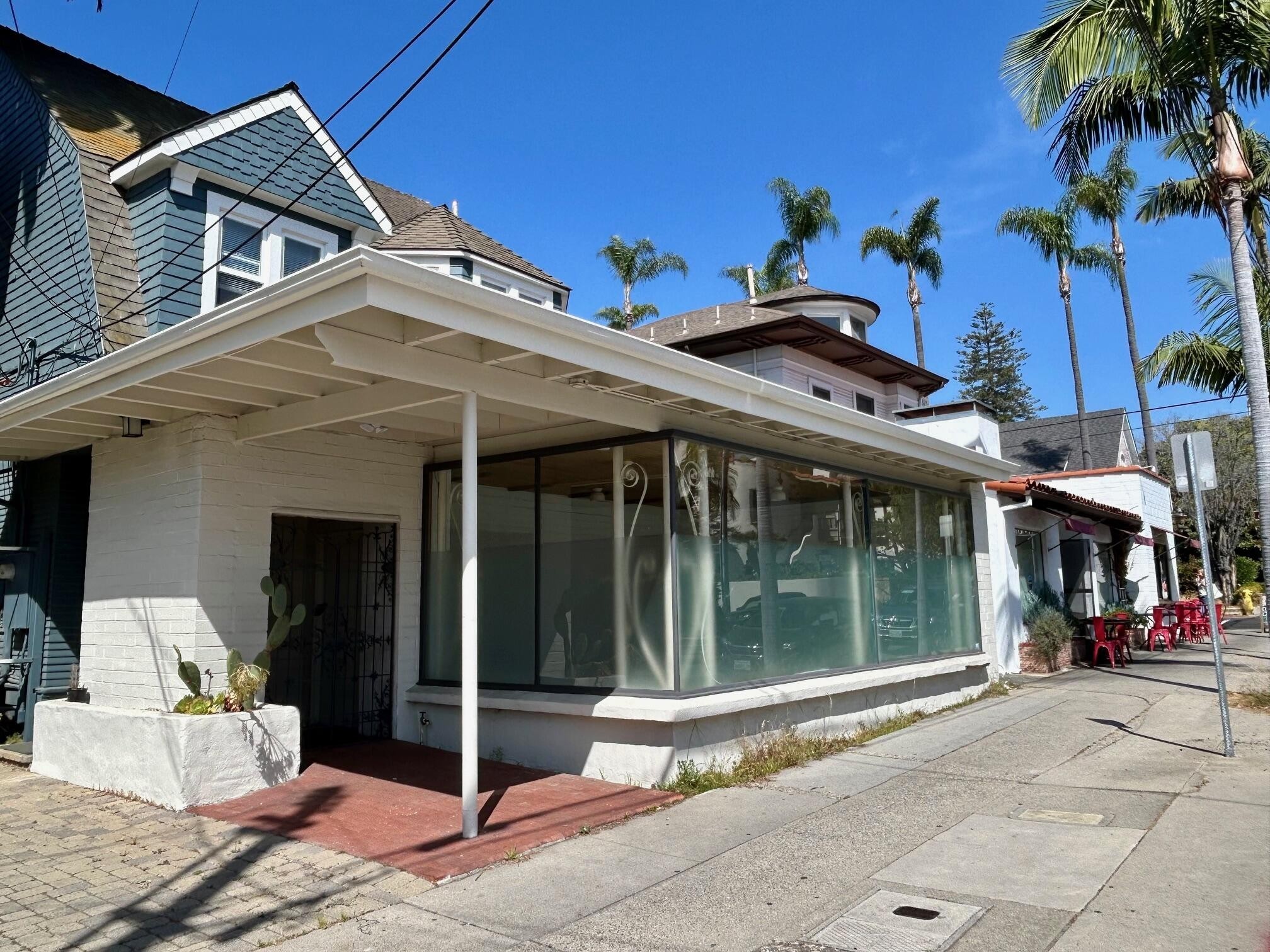 2. 1309 Anacapa Street