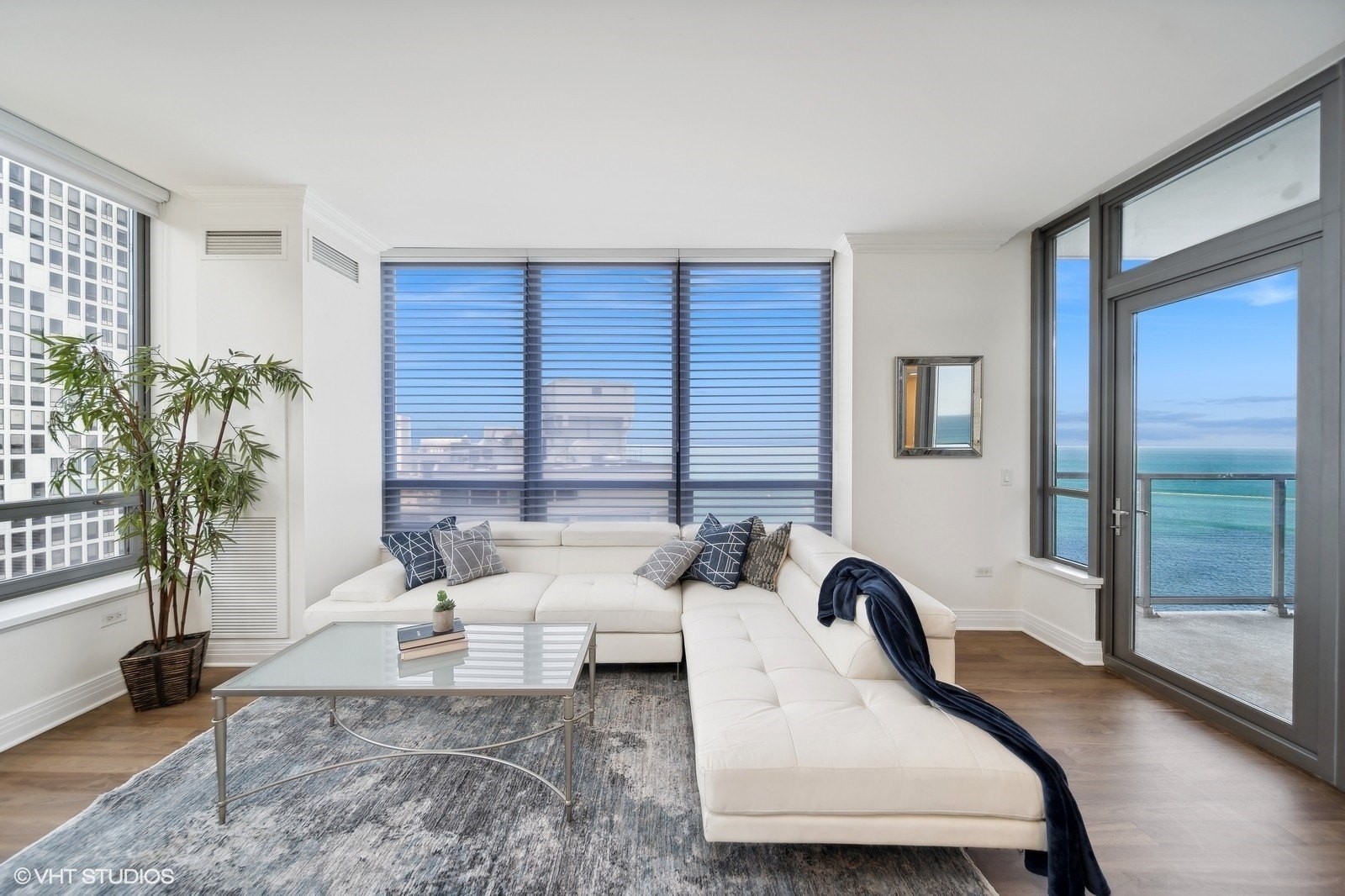 15. 600 N Lake Shore Drive