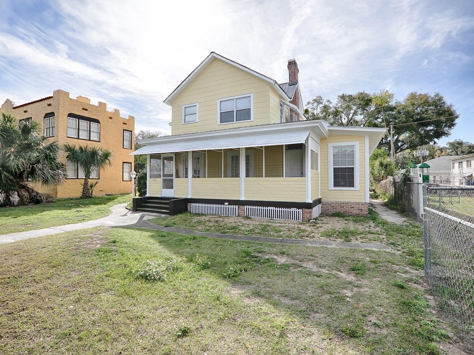 3. 426 E Citrus Avenue