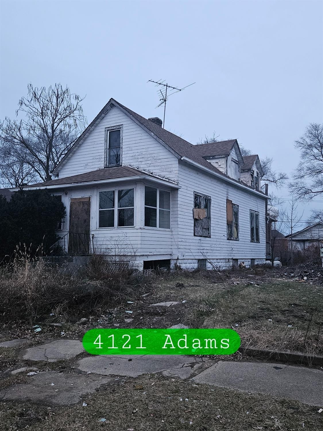 1. 4121 Adams Street