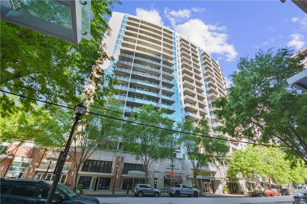 3. 950 Peachtree Street NW