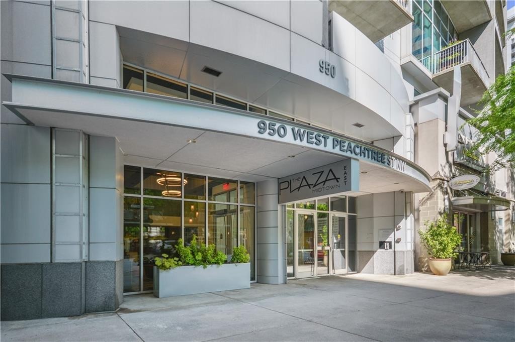 3. 950 Peachtree Street NW