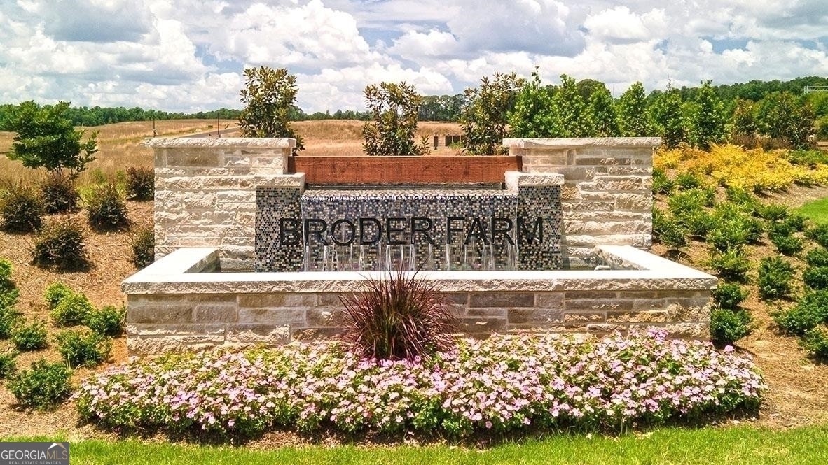 15. 477 Broder Farms Drive