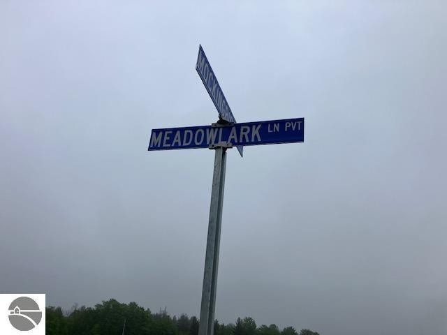 10. 4890 Meadowlark Lane