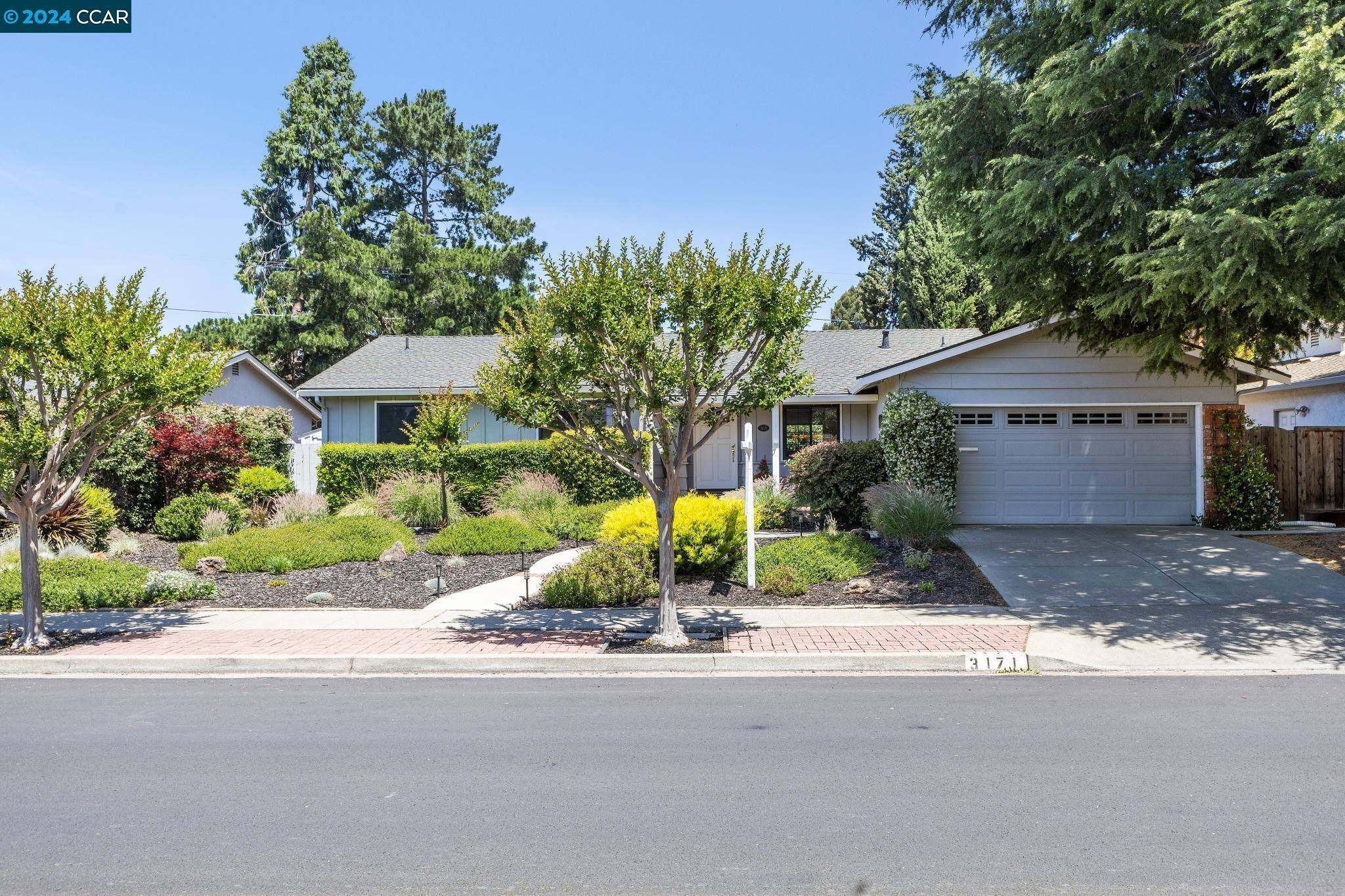 1. 3171 Santa Paula Dr