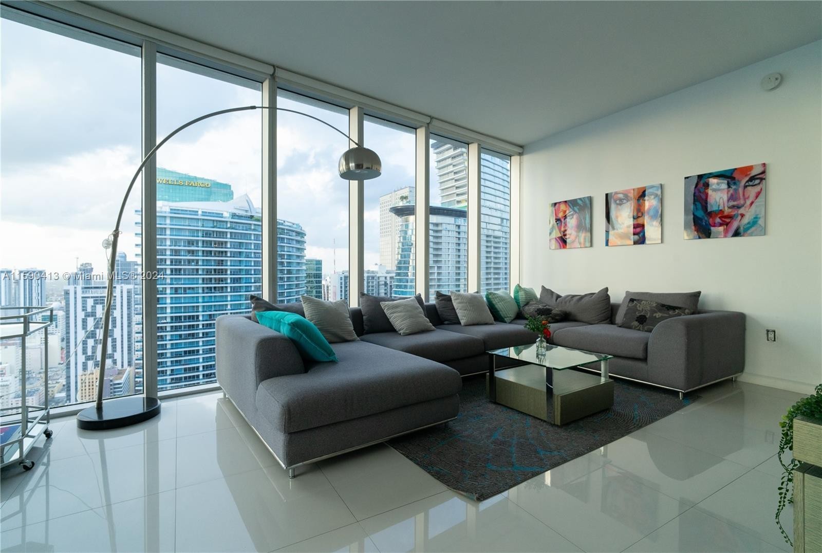 0. 485 Brickell Avenue