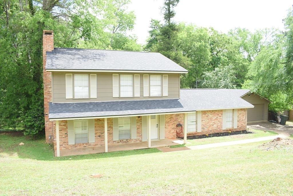 1. 3110 Chimney Rock