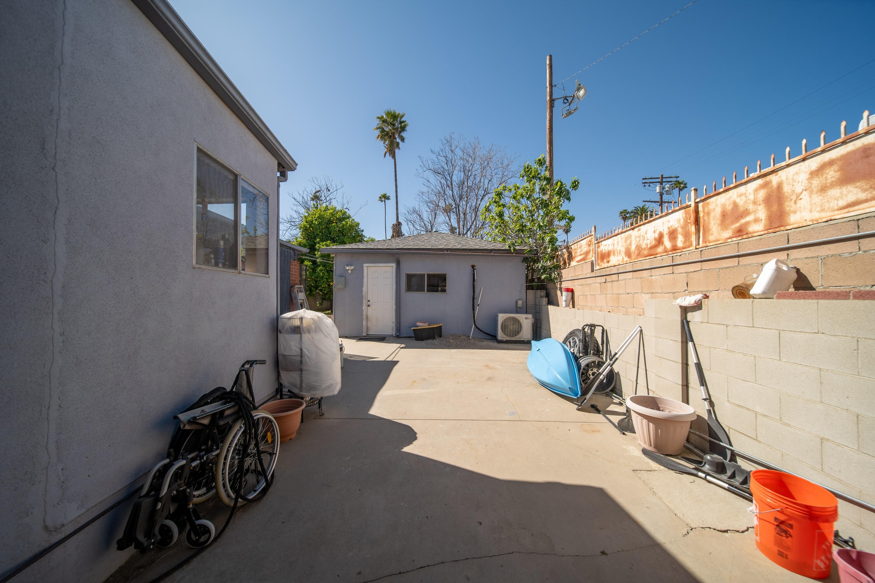 24. 15625 La Mesa Street