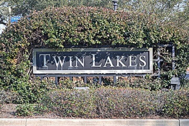 25. 239 Twin Lakes Ln Lane