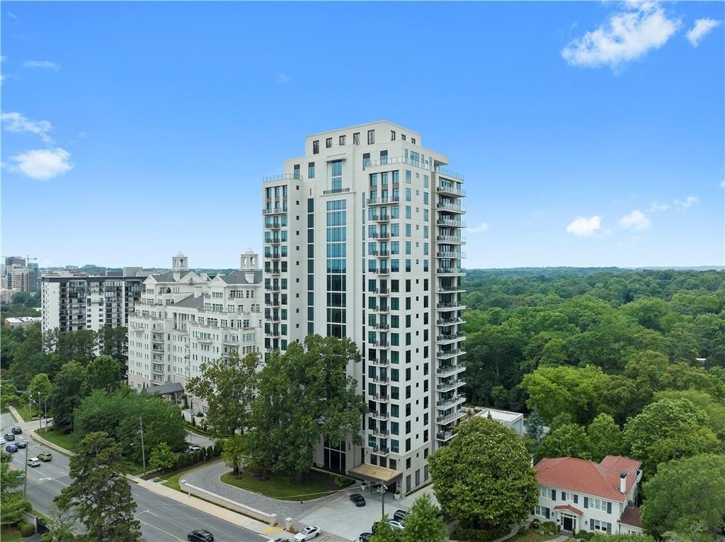 2. 2520 Peachtree Road NW