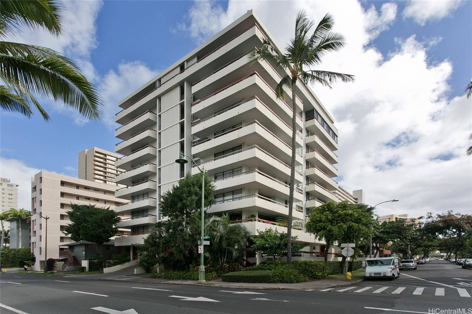 13. 2029 Ala Wai Boulevard