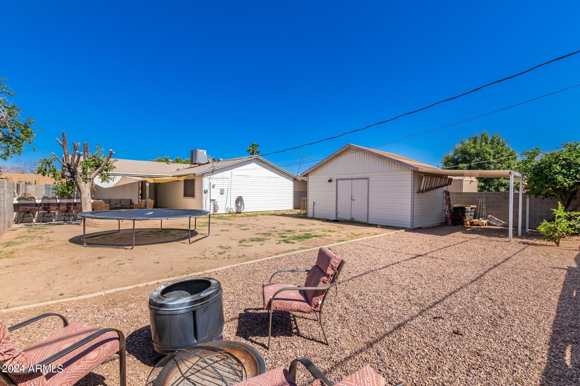 37. 2204 S Cactus Road