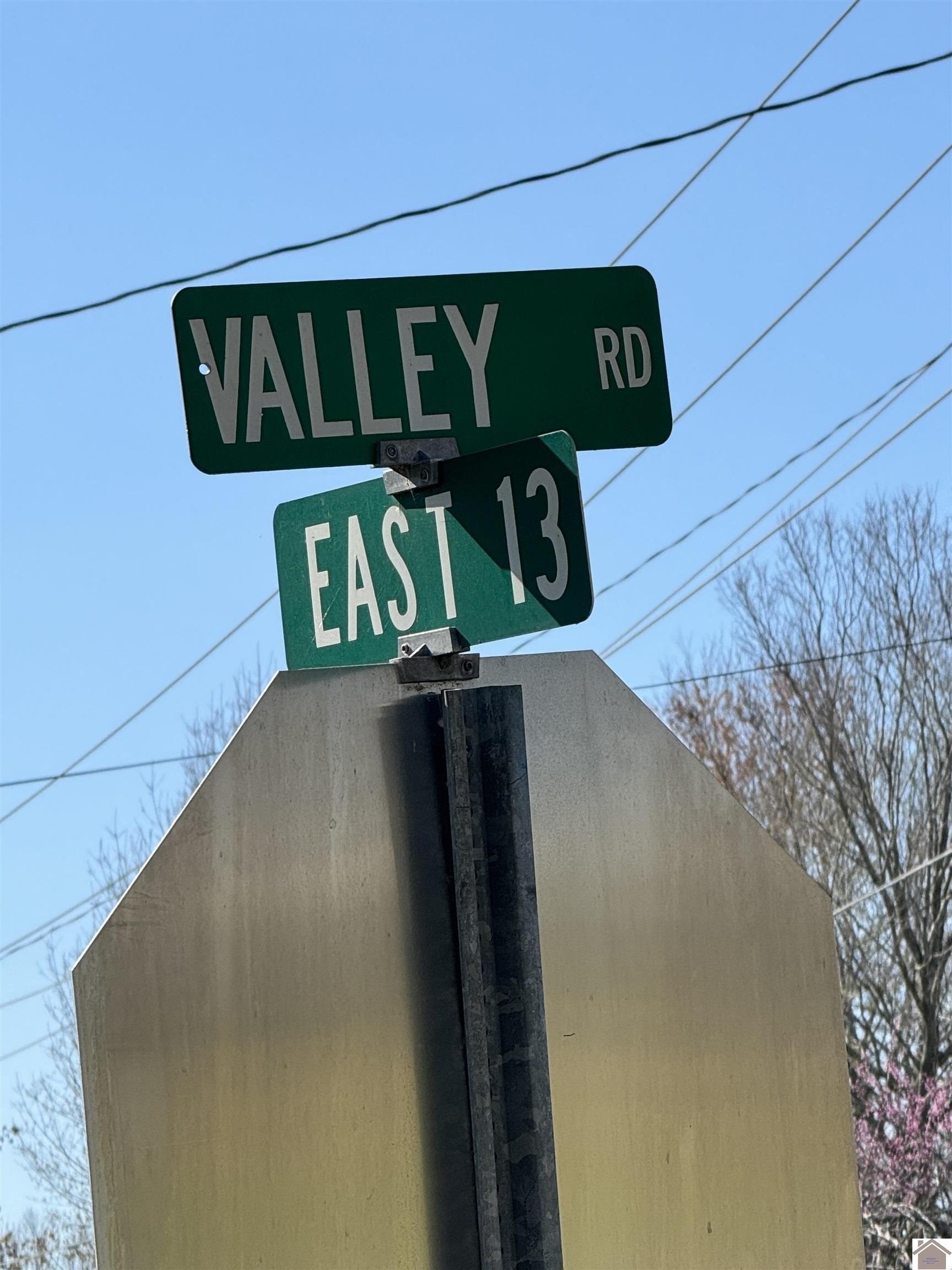 4. 000 Valley Rd